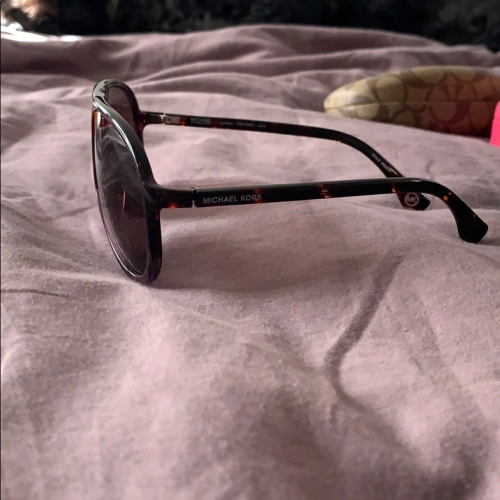 Brand New Michael Kors Ludlow Sunglasses - Picture 3 of 4